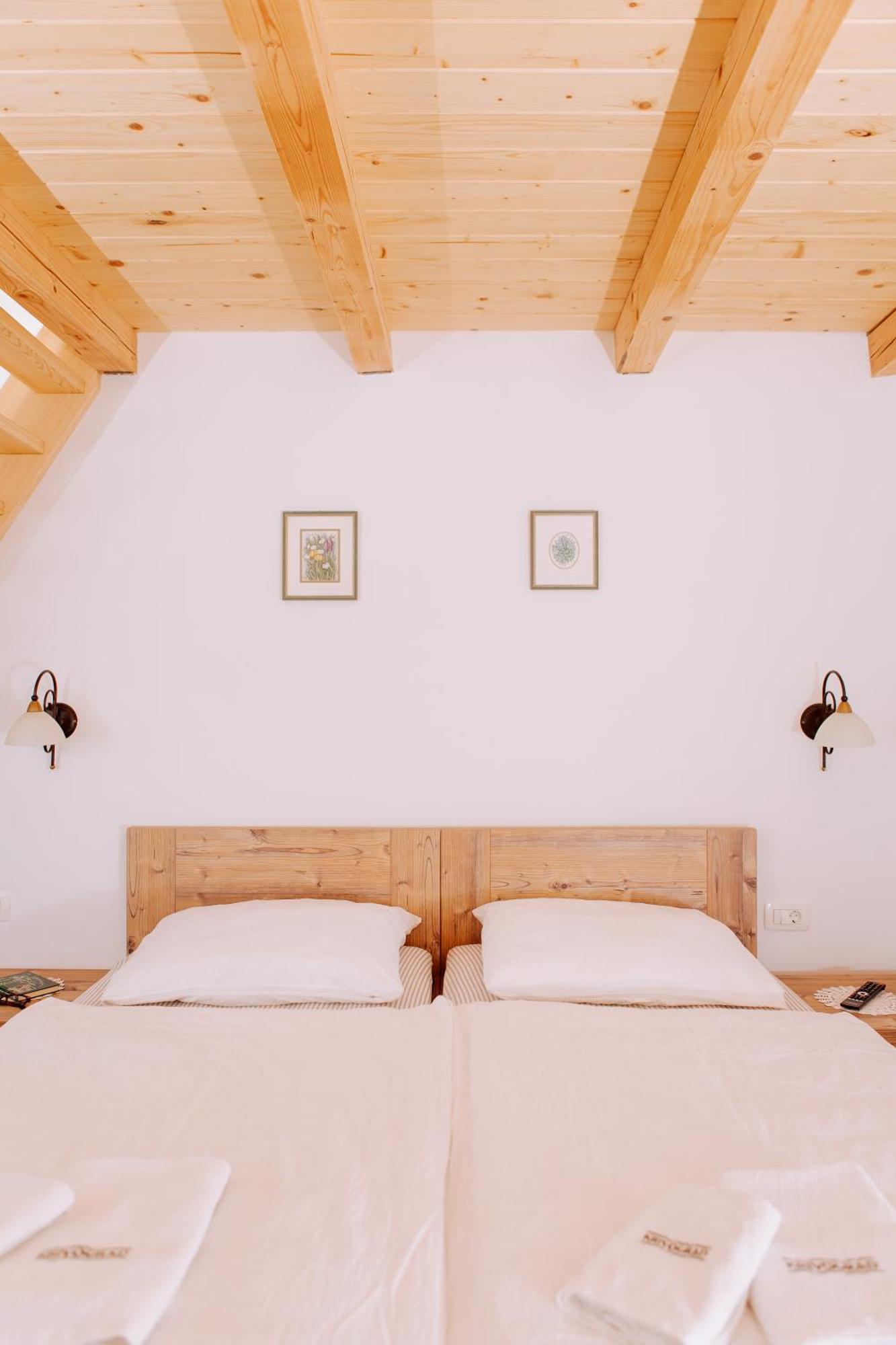 Gostisce Krivograd Hotell Prevalje Rom bilde
