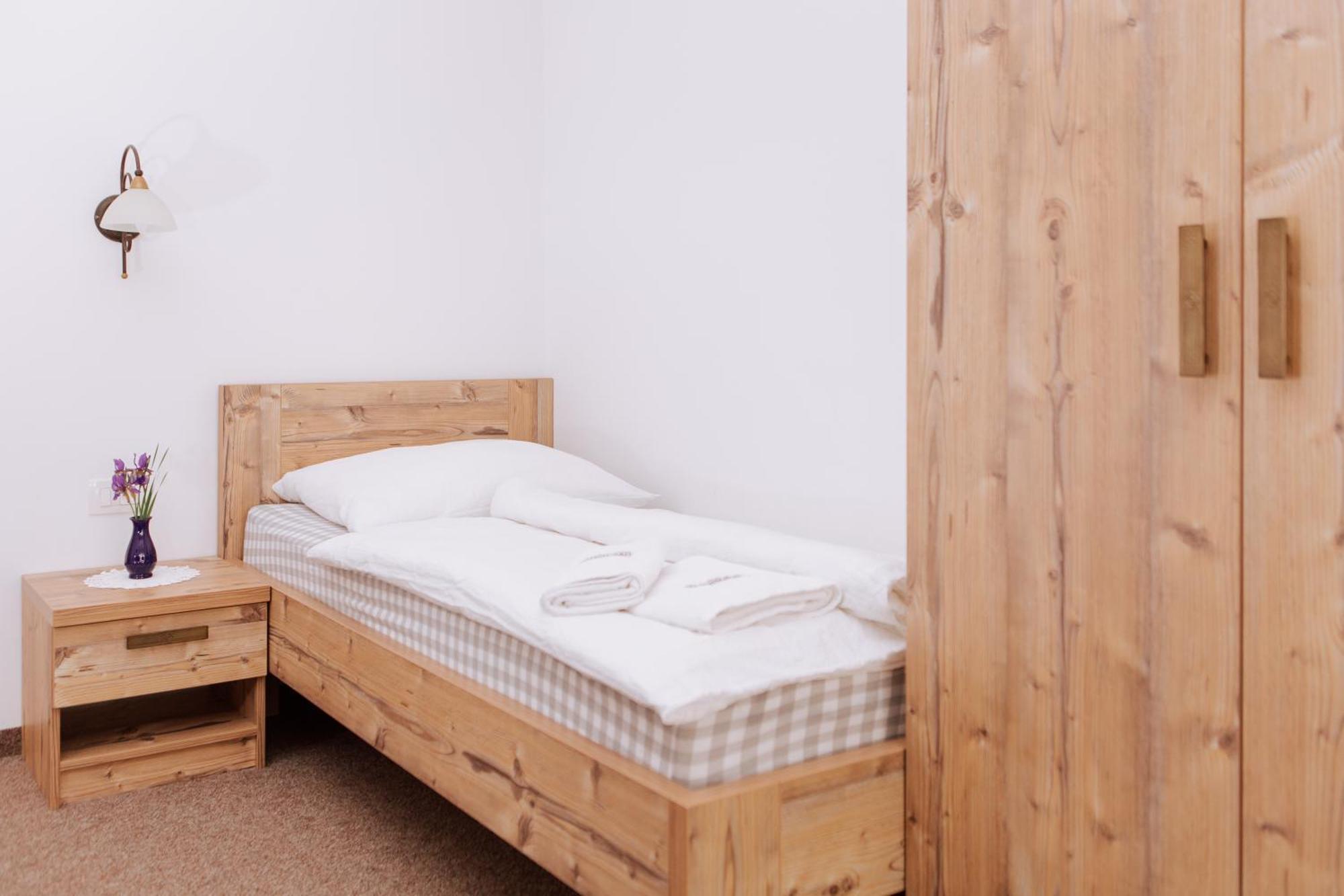 Gostisce Krivograd Hotell Prevalje Rom bilde