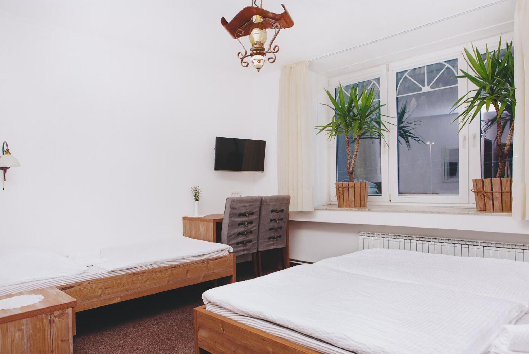 Gostisce Krivograd Hotell Prevalje Rom bilde